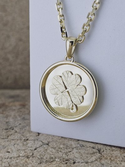 Prívesky celozlaté